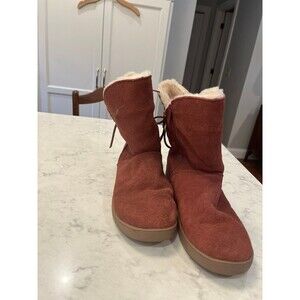Koolaburra by Ugg size 9 red boots booties